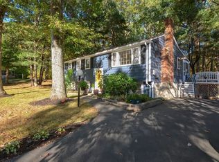 111 Trowbridge Cir, Stoughton, MA 02072