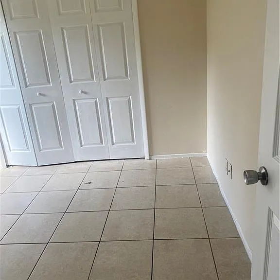 2402 Lantana Ave #2402 — Photo 6