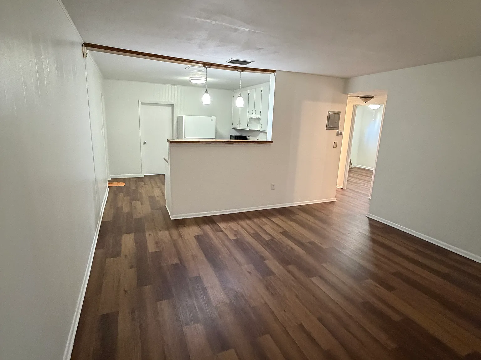 2 bed, 1302 sqft, $2,000 — Photo 2