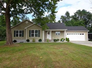 212 Foy Lockamy Rd, Jacksonville, NC 28540