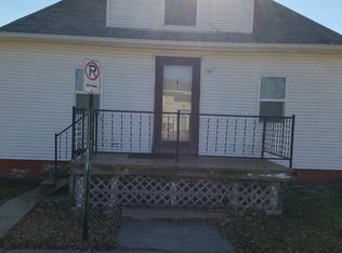 823 E 11th St, Grand Island, NE 68801