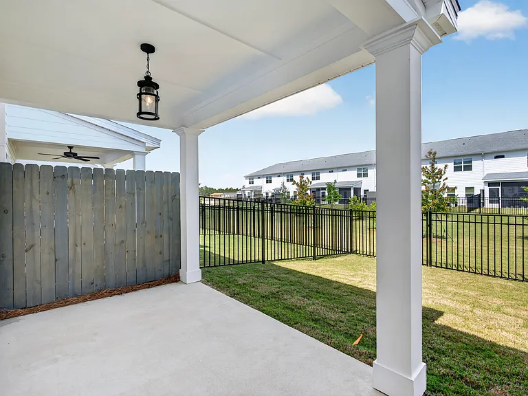 302 Cyan Ln — Photo 29