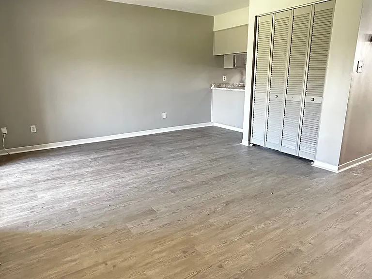 Willow Trace Apartments — Photo 4