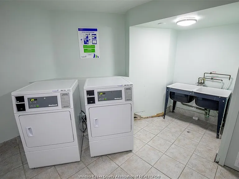 111 Riverside Dr E #1607 — Photo 31