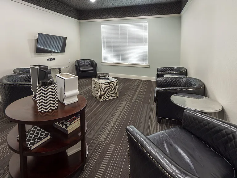 Elan Med Center — Photo 1