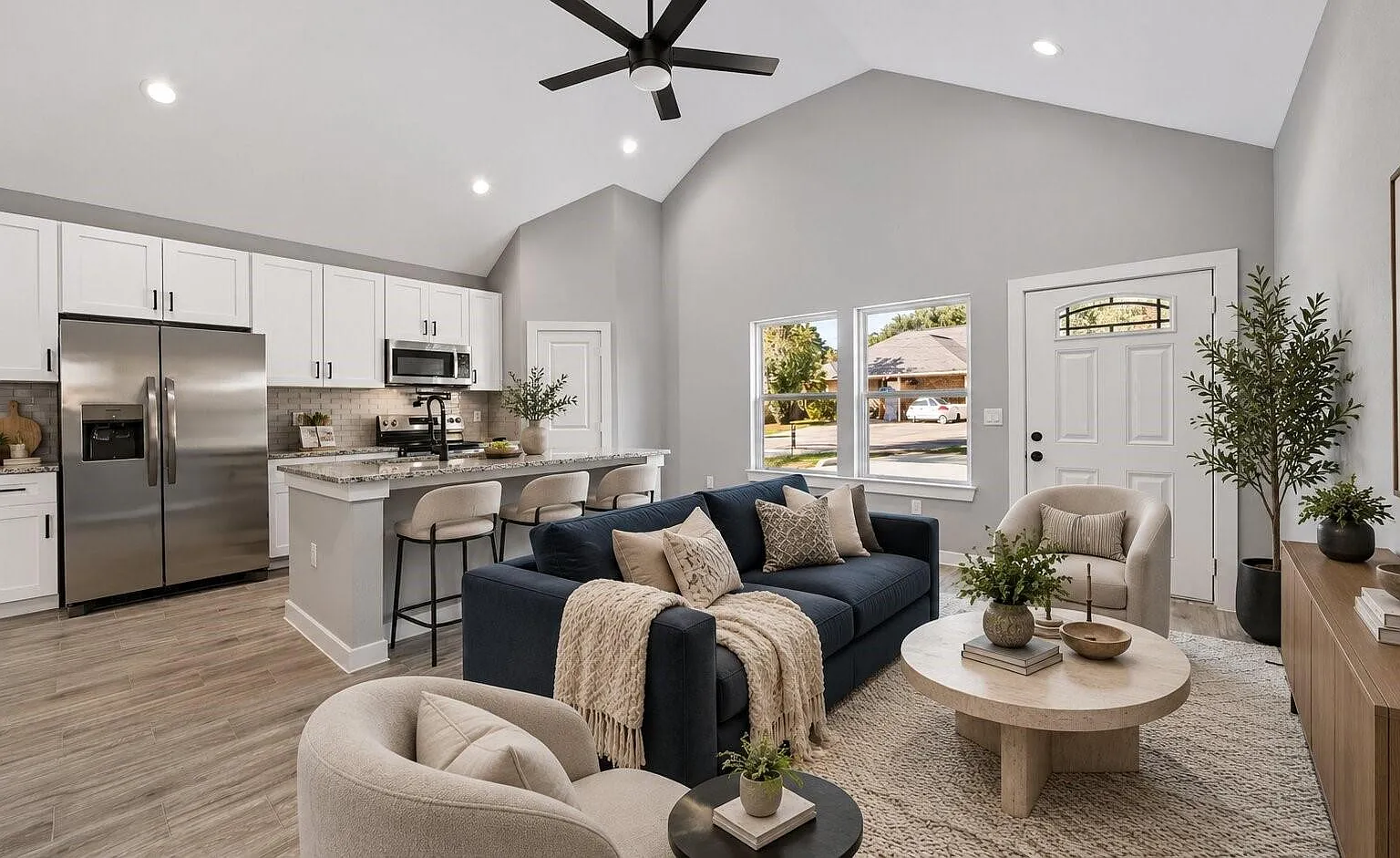 3 bed, 2.0 bath, 1000 sqft, $1,395 — Photo 1
