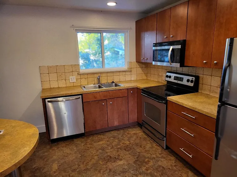 2417 Purdue Cir — Photo 14