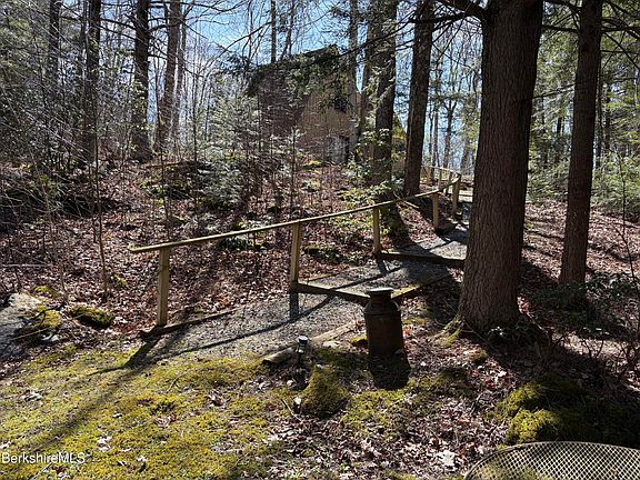 5th image of 2110 W Center Rd