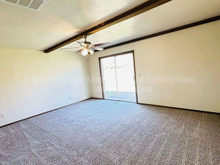 4816 S Fairmont Ave — Photo 2