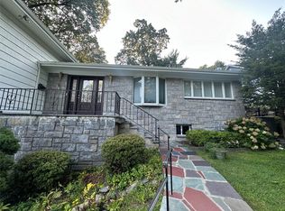 41 Old Army Rd, Scarsdale, NY 10583