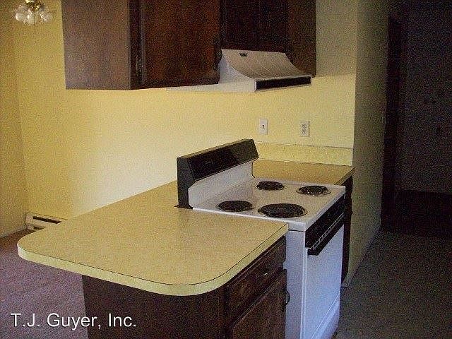 2nd image of 18518 Elderberry St SW Unit A