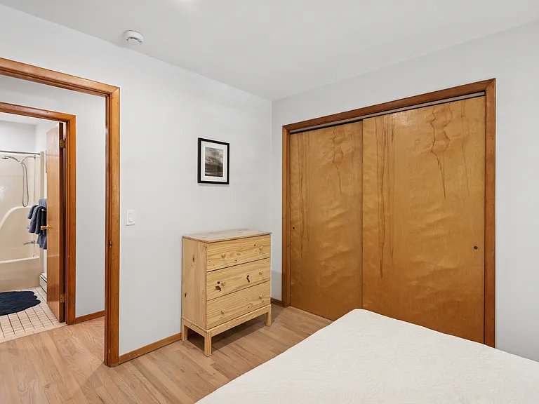 151 Kings Point Rd — Photo 21