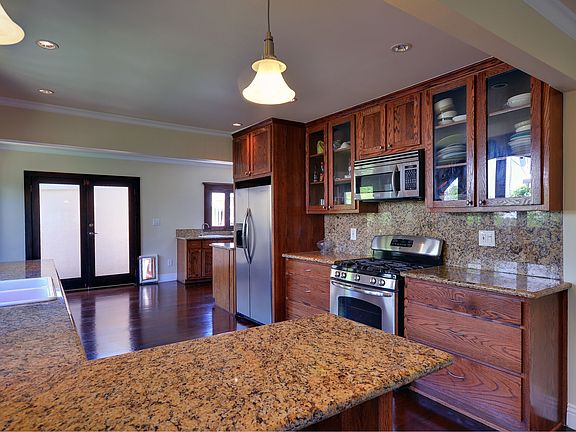 3rd image of 5742 La Mirada Ave