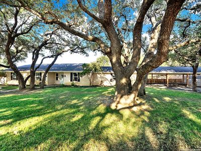 3 Quail Hollow, Pleasanton, TX, 78064