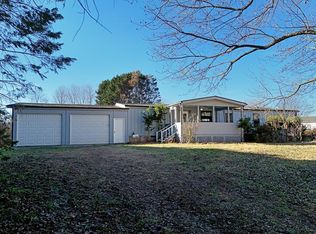 253 Windy Ln, Hiawassee, GA 30546