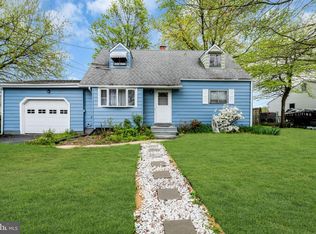 15 Francine Dr, Trenton, NJ 08610