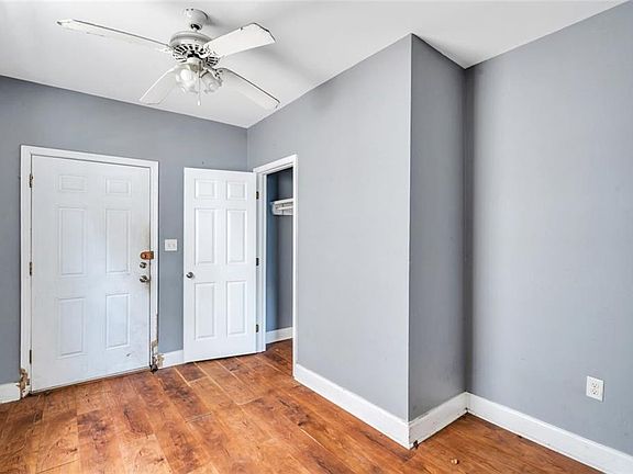 4th image of 1830 Saint Philip St #32
