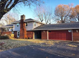 2937 SW Scherer Rd, Lees Summit, MO 64082