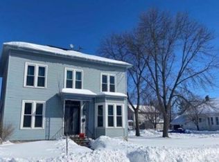 1334 Merryman St, Marinette, WI 54143