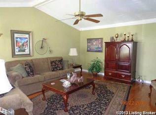 8709 Deer Point Ct, Louisville, KY 40242