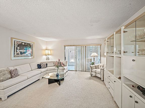 2nd image of 788 Nantucket Circle
