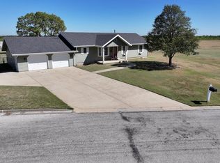 211 Evans St, Ellsworth, KS 67439