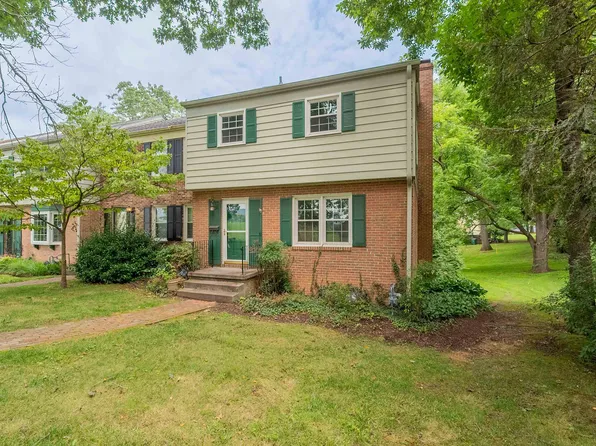 100 Yorkshire Ct, Blacksburg, VA 24060