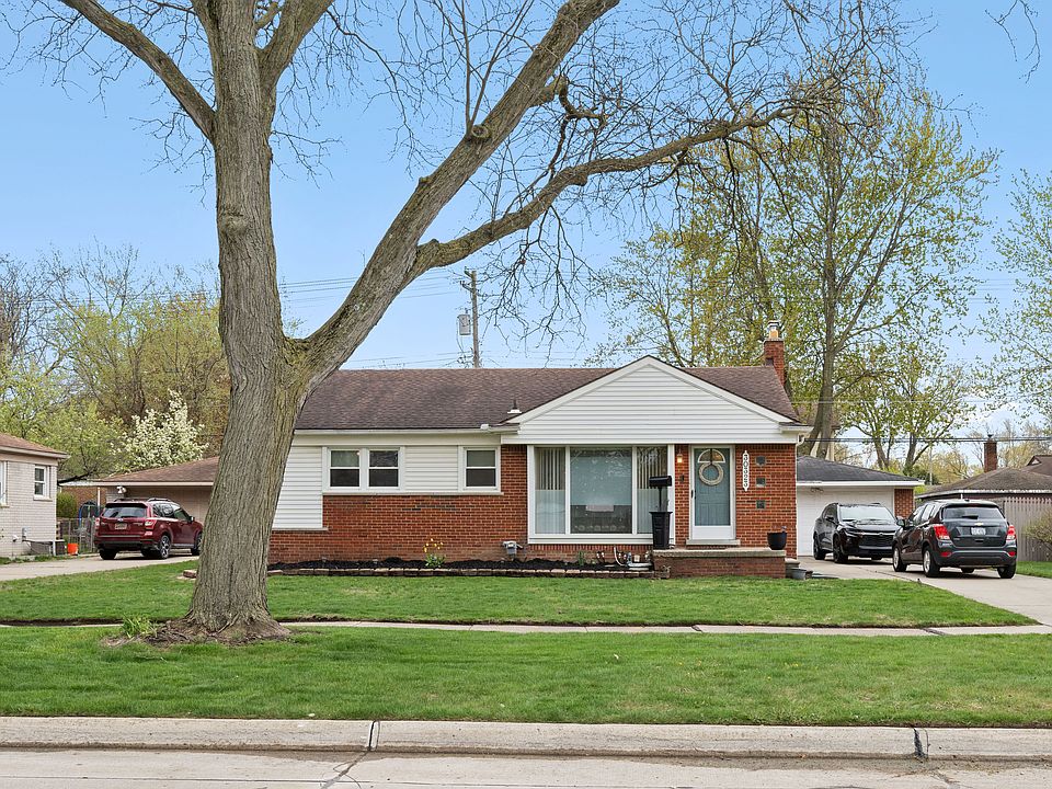 1st image of 30323 W Chicago St