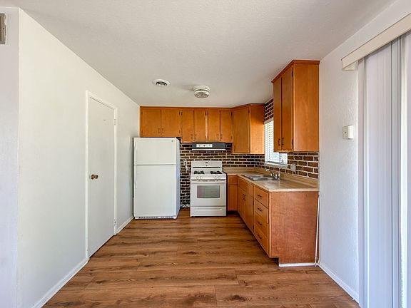 5th image of 7712 Colony Ln