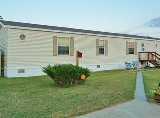 3607 Fillmore St, Minot, ND 58701