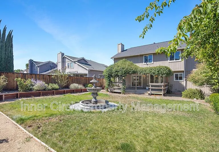 512 Bluerock Dr — Photo 31