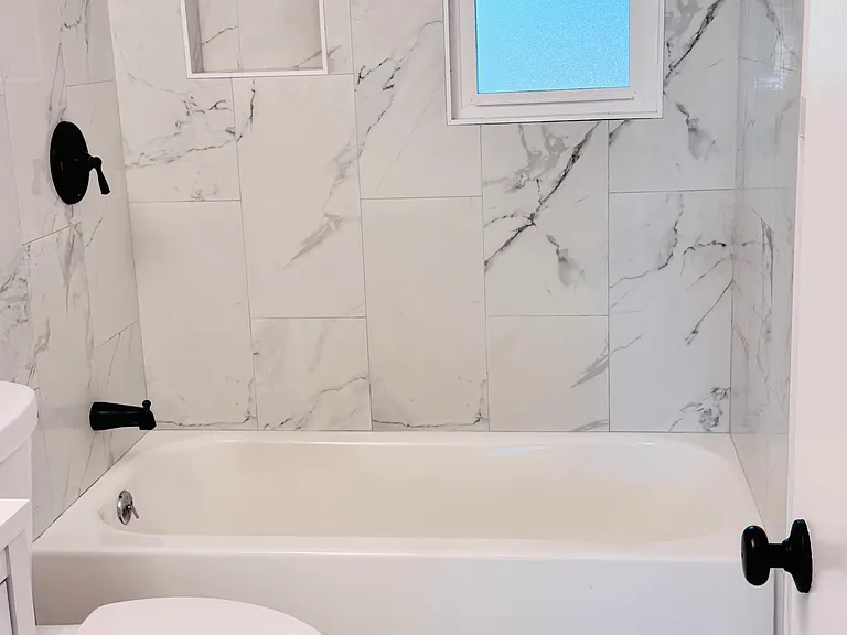 80 Martin Dr — Photo 2