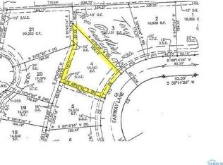 4661 Fairway Ln, Sylvania, OH 43560