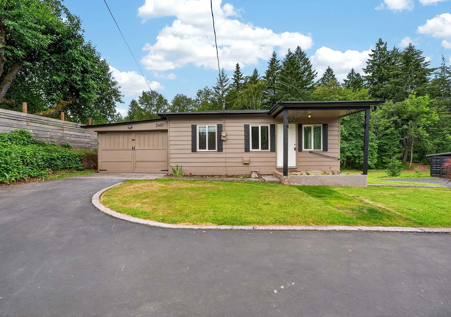 2 Bedroom Home Backing to Fallen Leaf Park & Trail System in Camas Community — Photo 1