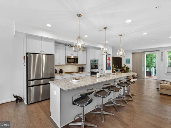 34 Enclave Ct, Annapolis, MD 21403