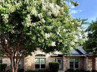 211 Hartford Dr, College Station, TX 77845