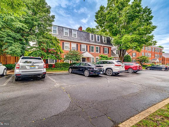 2nd image of 4704 30th St S APT A2