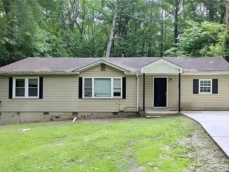 1385 Nash Rd NW — Photo 1