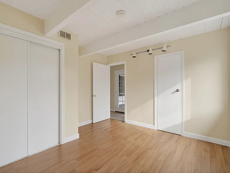 259 Gloria Dr — Photo 23