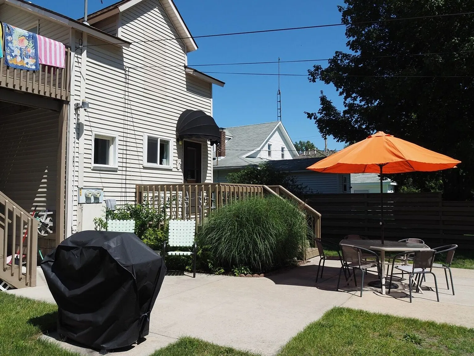 2 bed, 800 sqft, $1,500 — Photo 3