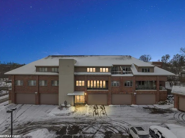 714 N Main St Unit 204, Rochester, MI 48307