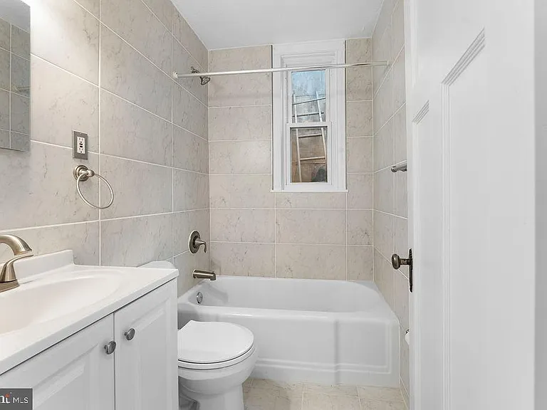 339 Drew St — Photo 13
