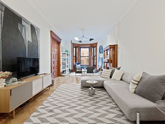 3rd image of 313 Macdonough St #1