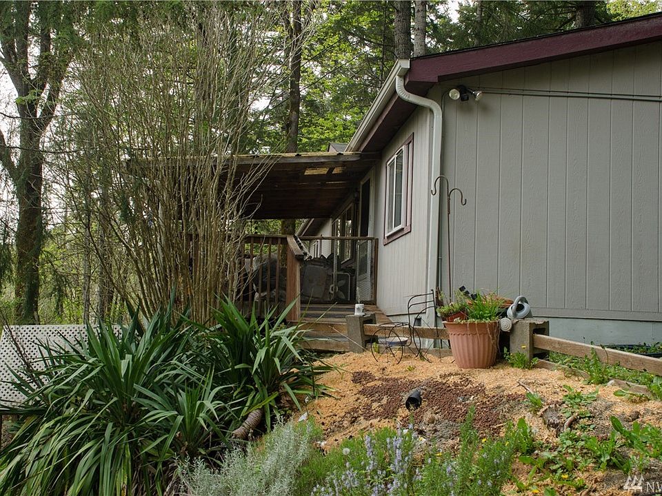 1st image of 130 SE Picadilly Dr