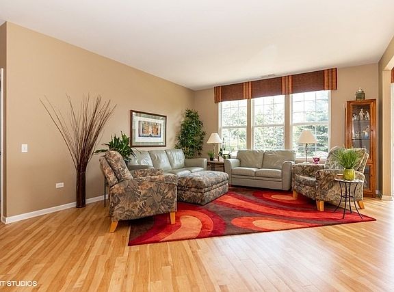 2nd image of 1510 Countryside Dr