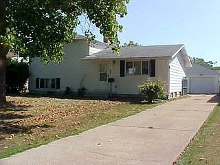 1st image of 811 West Dr