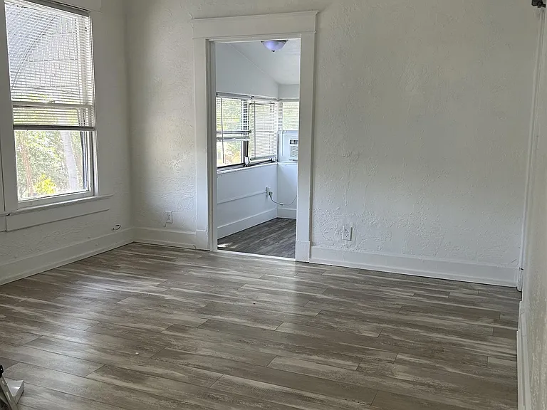 700 5th St N #3 — Photo 1