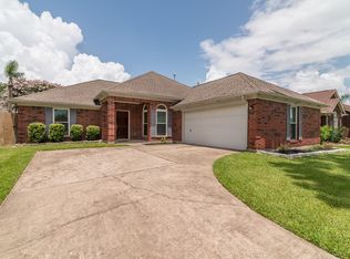 119 Chariss Glen Dr, League City, TX 77573