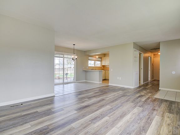 4th image of 192 Lassen Cir