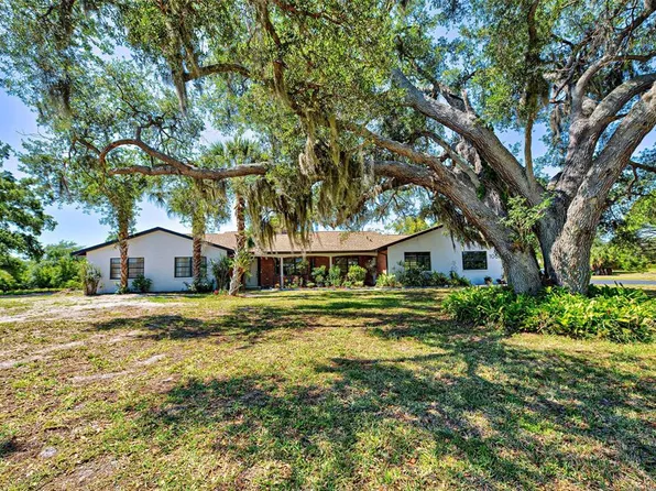 1061 Owl Dr, Englewood, FL 34223